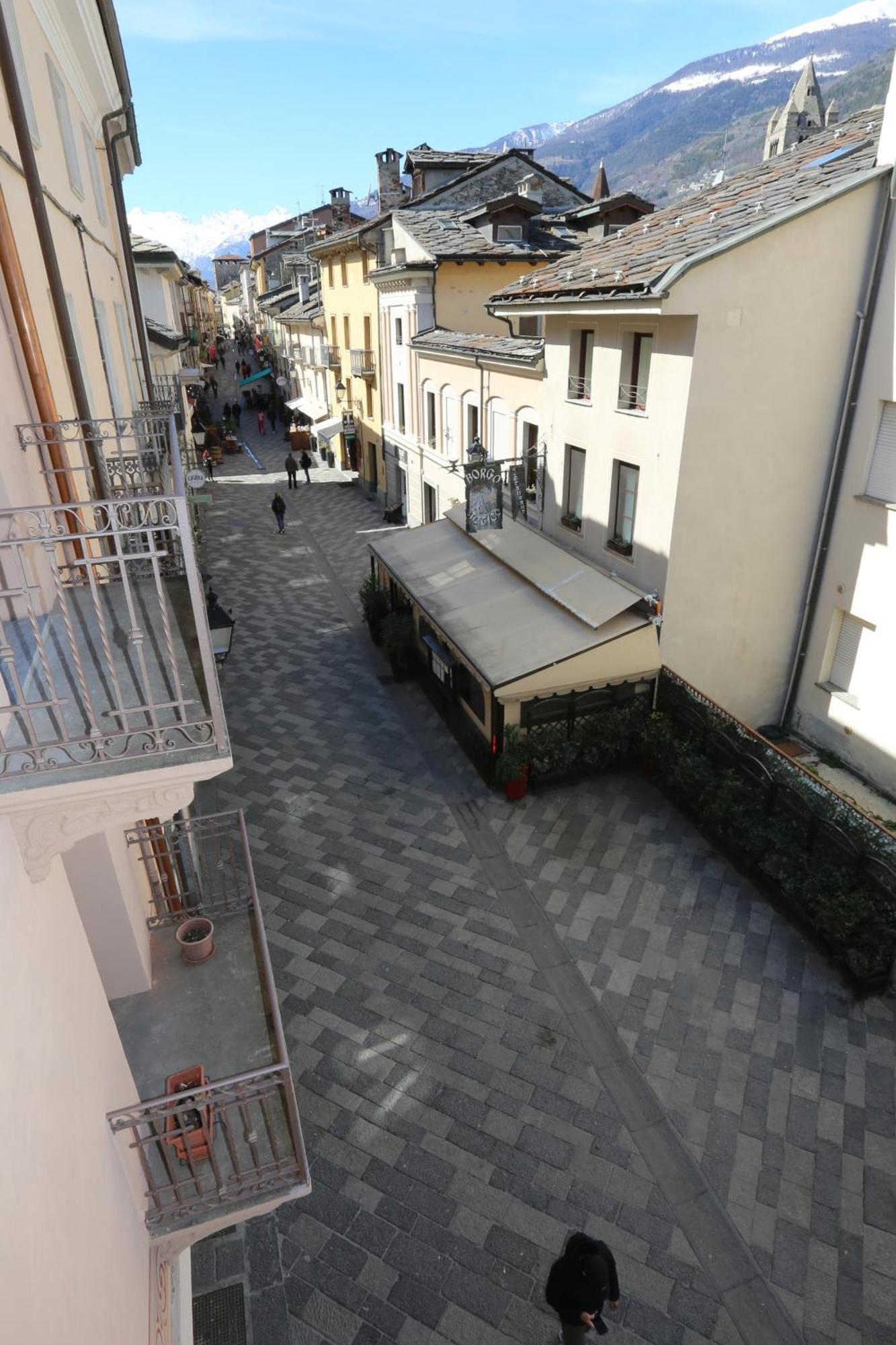 Apartment L'abri En - Parcheggio Privato A 100 Mt Ed Accesso Con Auto Nell'area Pedonale