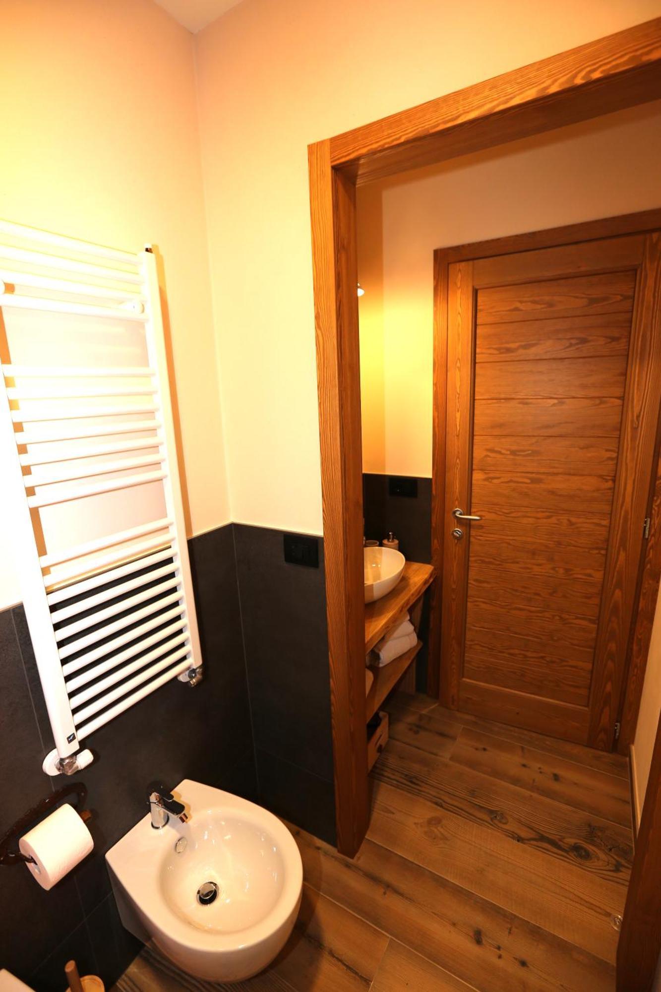 L'abri En - Parcheggio Privato A 100 Mt Ed Accesso Con Auto Nell'area Pedonale Apartment *