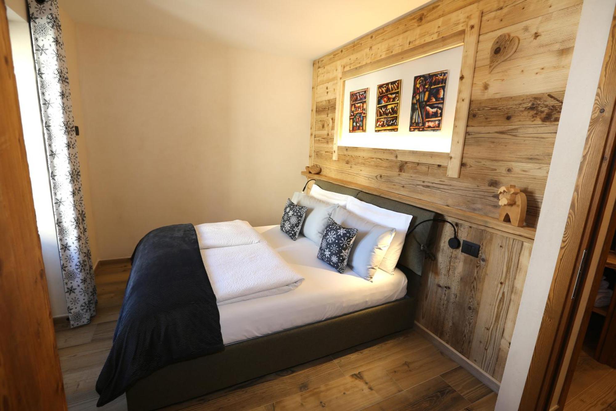 Apartment L'abri En - Parcheggio Privato A 100 Mt Ed Accesso Con Auto Nell'area Pedonale Aosta