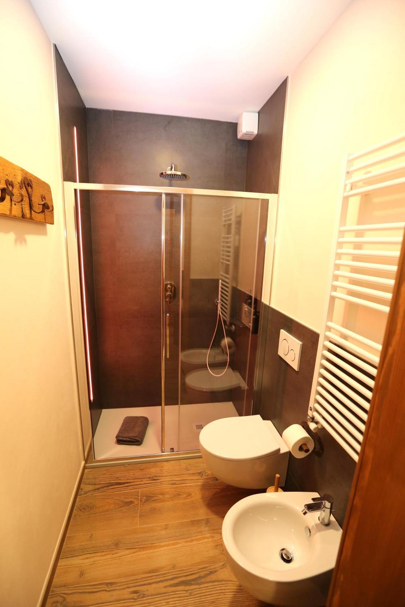 Apartment L'abri En - Parcheggio Privato A 100 Mt Ed Accesso Con Auto Nell'area Pedonale